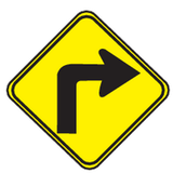 Curva cerrada a la derecha.