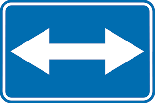 Links oder rechts vorbeifahren erlaubt.