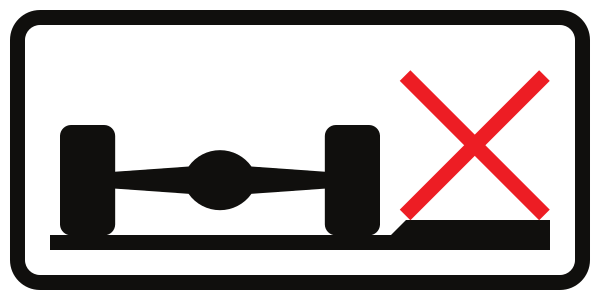 Parallelparken auf der Fahrbahn.