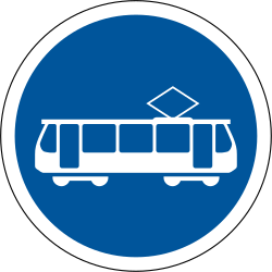 Vorgeschriebener Straßenbahnfahrstreifen.