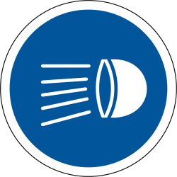 Abblendlicht vorgeschrieben.